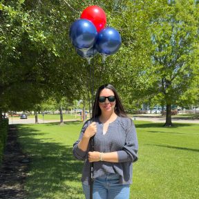 4-Balloon Outdoor Cluster with 8" Vinyl Balloons